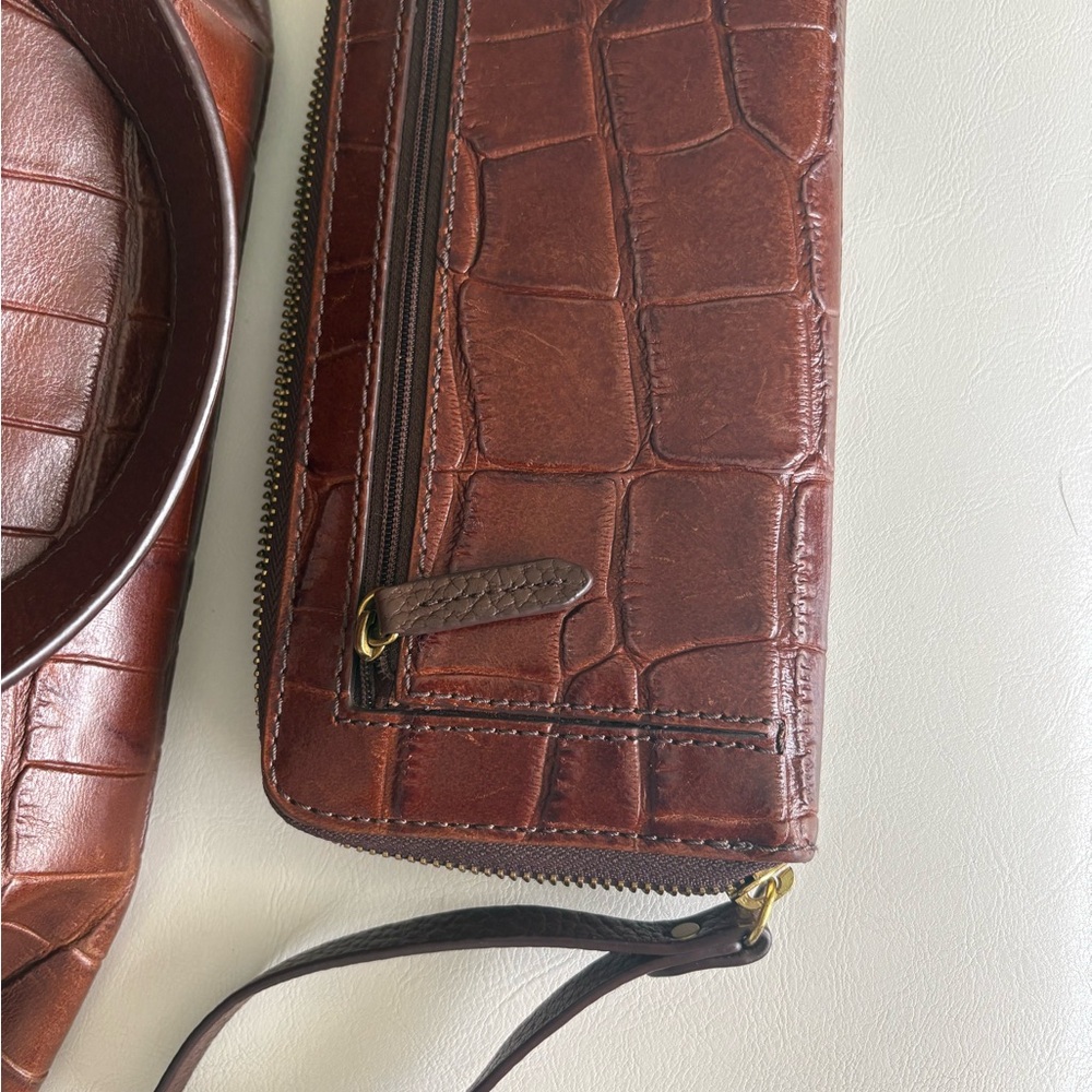Gorgeous FOSSIL LARGE Brown Croc-Embossed Leather Tote & Wallet Combo ! - Picture 9 of 15